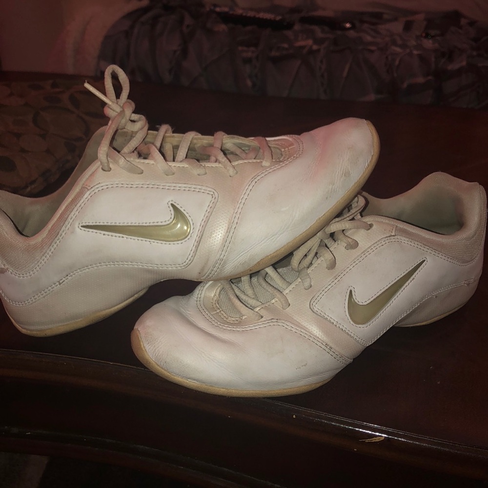 Nike Sideline Sneakers